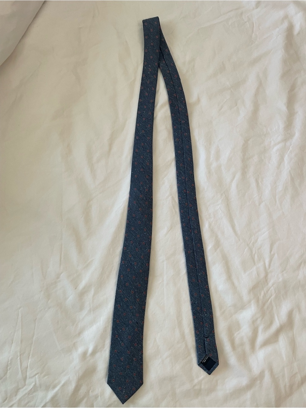 The Tie Bar Men's Navy Silk Tie with Red Medallions - Picture 3 of 7